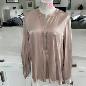 Rails Lg Slv Rayon Viscose Crepe Chiffon Blouse Pearl Champagne Sz M NWT